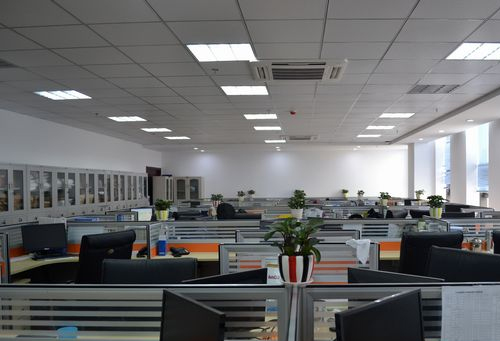 恒溫泳池需要哪些設(shè)備？揭秘廣州千葉一站式泳池設(shè)備集成解決方案:泳池設(shè)備