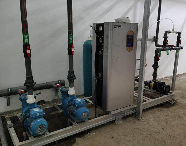 從循環(huán)過(guò)濾到恒溫調(diào)控<strong></p>
<p>泳池設(shè)備</strong>，AQUA愛(ài)克泳池設(shè)備如何實(shí)現(xiàn)泳池水質(zhì)長(zhǎng)效達(dá)標(biāo)？:泳池設(shè)備