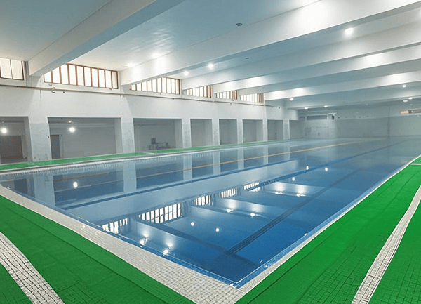 專業(yè)泳池設(shè)備護(hù)航校園健康，AQUA愛克構(gòu)建安全暢游環(huán)境:泳池設(shè)備