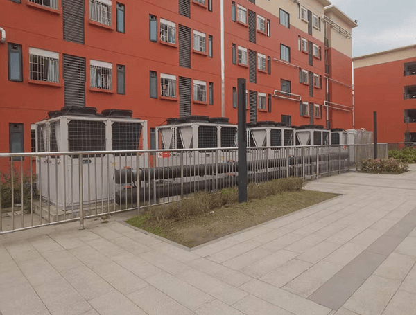 專業(yè)泳池設備護航校園健康<strong></p>
<p>泳池設備</strong>，AQUA愛克構建安全暢游環(huán)境:泳池設備