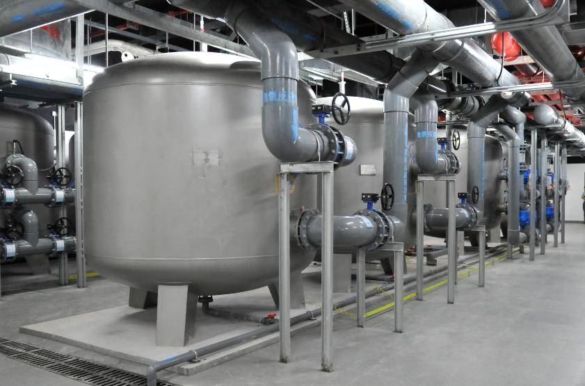 廣東聯(lián)盛36年專業(yè)泳池設(shè)備廠家<strong></p>
<p>泳池設(shè)備</strong>，以技術(shù)贏得客戶信任:泳池設(shè)備